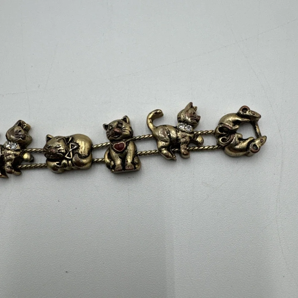 Vintage Avon Gold Tone Sliding Cat Charm Bracelet Rhinestone Red Heart Marked SP